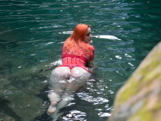 Alter:  /  - Größe:  /  - Geschlecht:  - Ausrichtung:  - Haare:  /  - Piercing:  - BH-Größe:  - Hautfarbe:  - Augen:  - Rasur:  