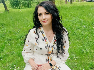 JANICA - Ich mag es, zu entdecken und zu experimentieren.