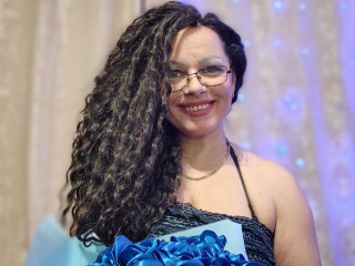 Alter: / - Größe: / - Geschlecht: - Ausrichtung: - Haare: / - Piercing: - BH-Größe: - Hautfarbe: - Augen: - Rasur: