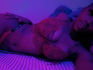 Alter:  /  - Größe:  /  - Geschlecht:  - Ausrichtung:  - Haare:  /  - Piercing:  - BH-Größe:  - Hautfarbe:  - Augen:  - Rasur:  