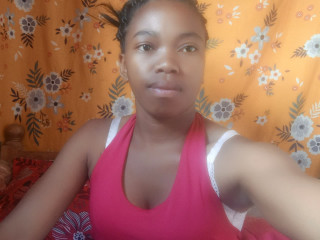 Alter: / - Größe: / - Geschlecht: - Ausrichtung: - Haare: / - Piercing: - BH-Größe: - Hautfarbe: - Augen: - Rasur: