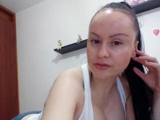 BellaTatis - I am a latin girl I like to dance and laugh I love playing with my innocent body, my hands know where you can play.