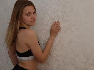 AlissonLis, I am nice blonde girl . I like to spend time with guys and be cool here. Join my room and you will be happy