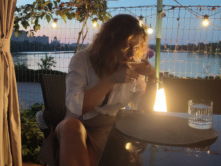 KatySunMood - Ich mag Erotik und flirte mit dir