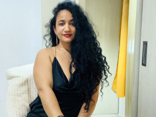 Alter: / - Größe: / - Geschlecht: - Ausrichtung: - Haare: / - Piercing: - BH-Größe: - Hautfarbe: - Augen: - Rasur: